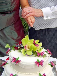 Portishead wedding flowers 1100568 Image 3
